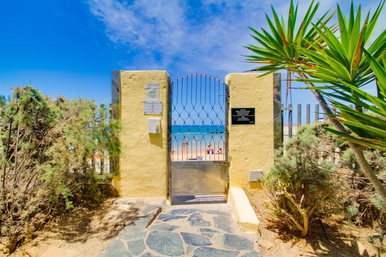 Studio In Top Lage Direkt Am Strand Arguineguin Екстериор снимка